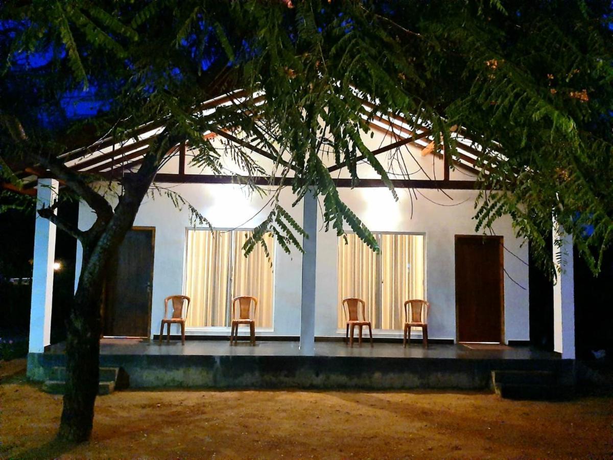 Hotel Krish Kalkudah  Dış mekan fotoğraf