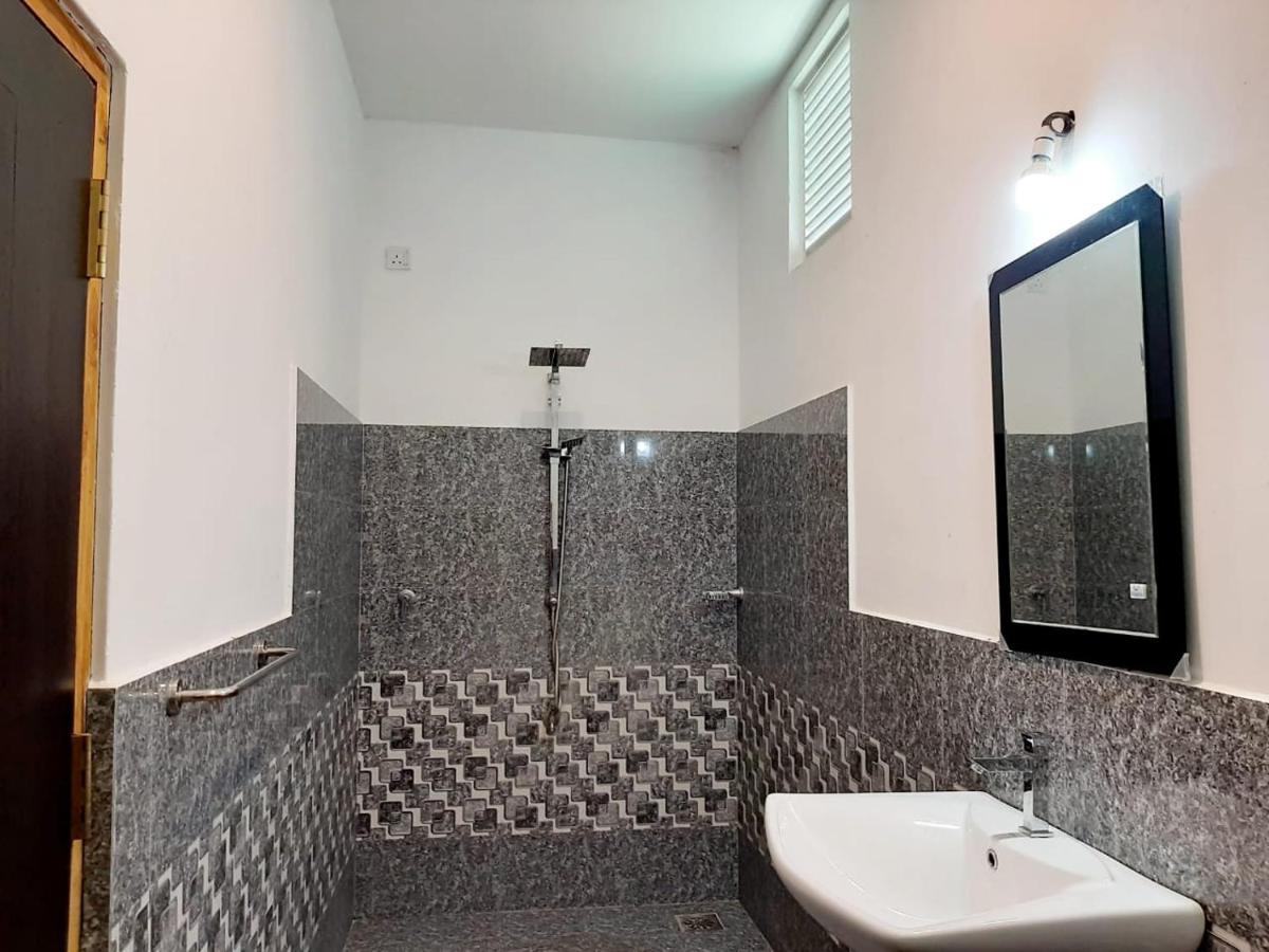 Hotel Krish Kalkudah  Dış mekan fotoğraf